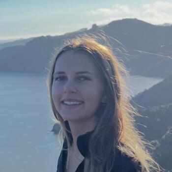 Babysitter in Christchurch: Amy