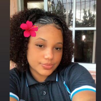 Niñera en Villa Mella: Valentina