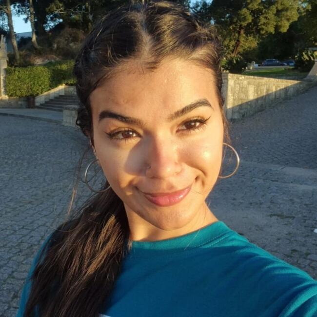 Babysitter in Viana do Castelo: Erica