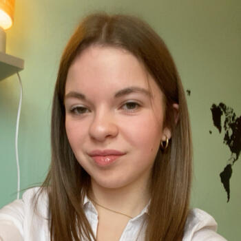 Babysitter in Cauchy-à-la-Tour: Louane