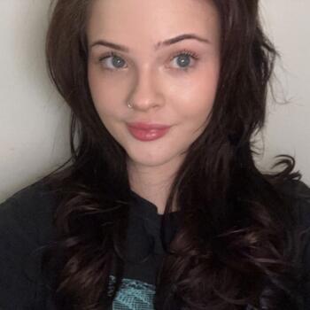 Babysitter in Northwood: Izzy