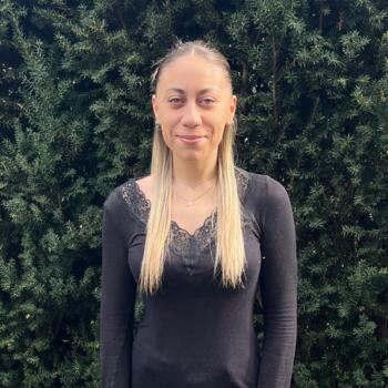 Babysitter Loria: Veronica