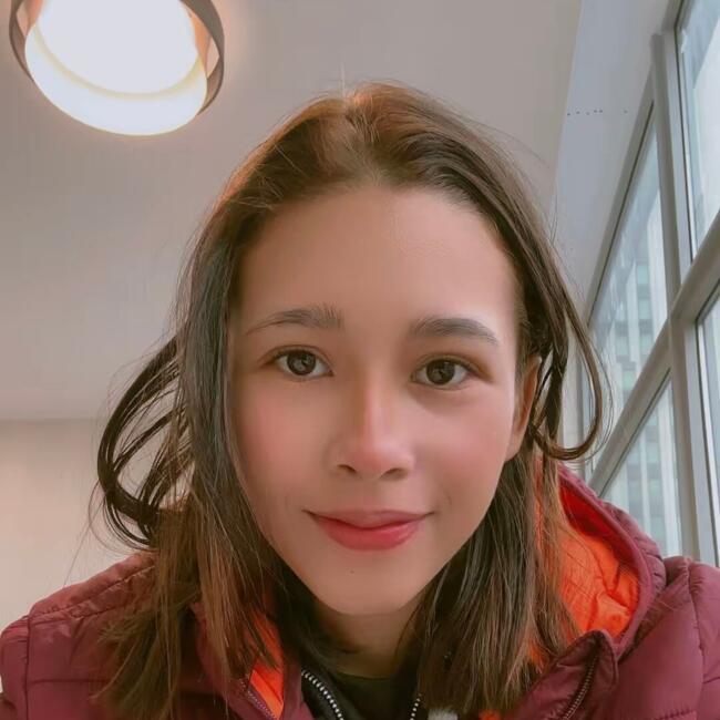 Babysitter in Smyrna: Lina