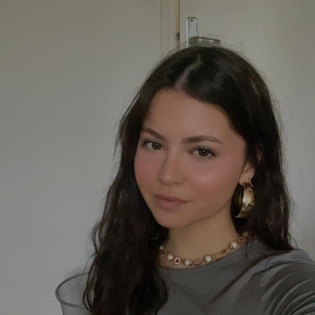 Babysitter in Bobigny: Adele