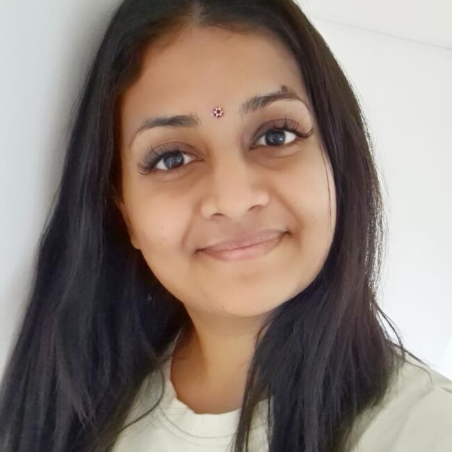 Barnvakt i Malmö: Thivya