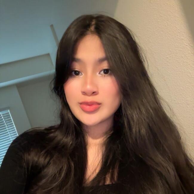 Babysitter in Oviedo: Valery Pastrana