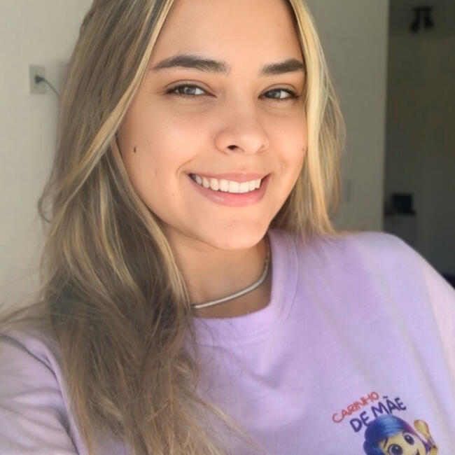 Babysitter in Cruzeiro: Cynthia
