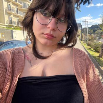 Babysitter in Taubaté: Maria Flôr