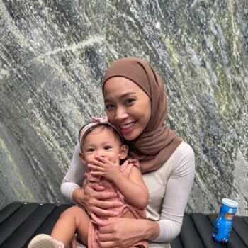 Babysitter Job in Singapore: Farah Hani