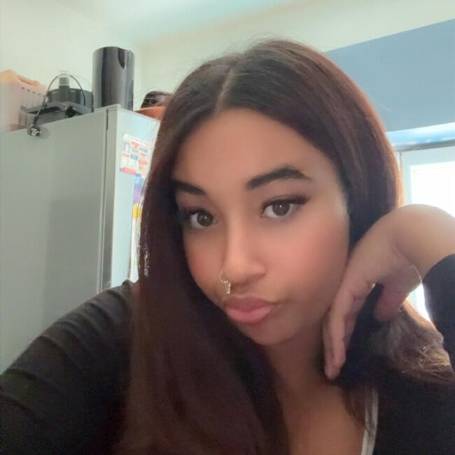 Babysitter in Champigny-sur-Marne: Khélia
