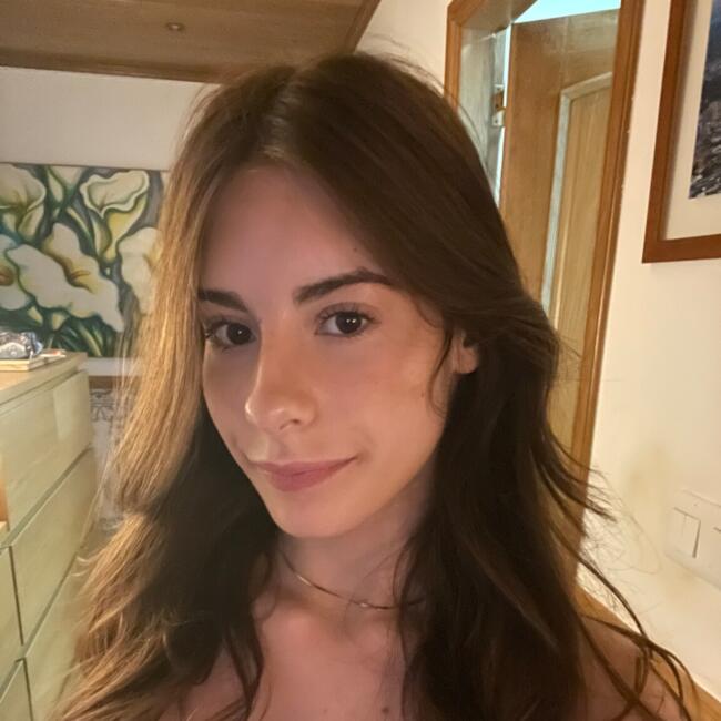 Babysitter in Loures: Alice