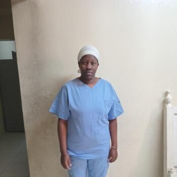 مربية أطفال في الرياض: Macharia