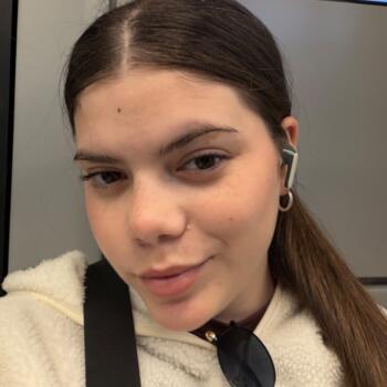 Babysitter in Dubai: Lorena