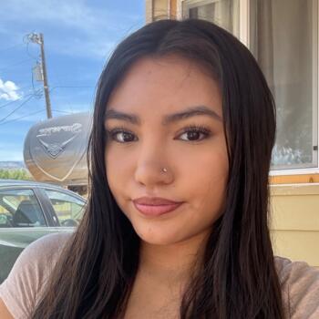 Babysitter in Eugene: Evelin