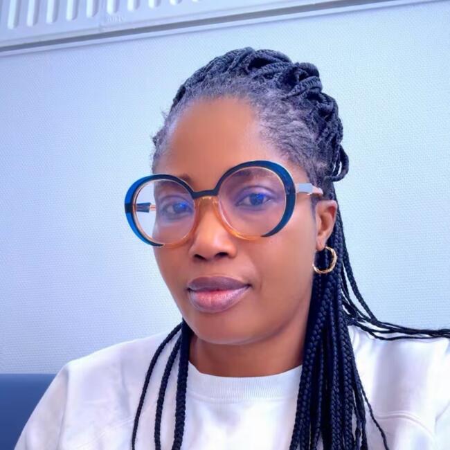 Nanny in Tiel: ADZOTO ETONAM