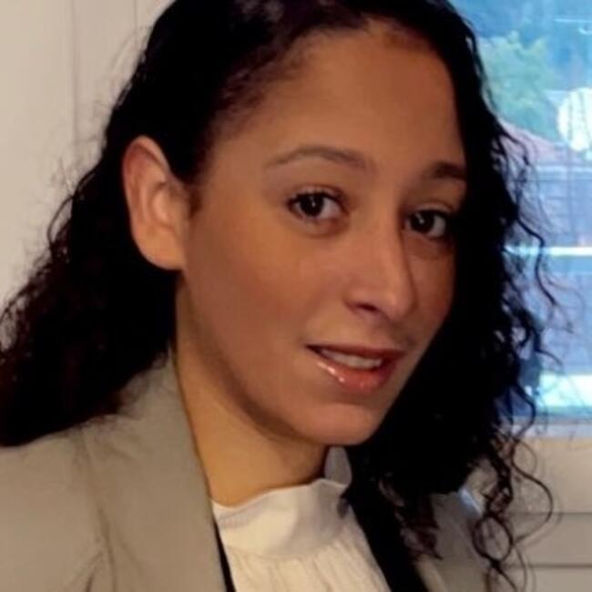 Job de garde d'enfants à Salon-de-Provence: Camille