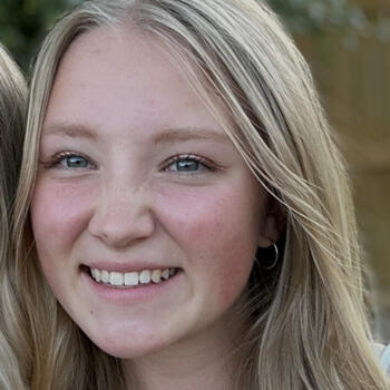 Babysitter Denver: Azalia