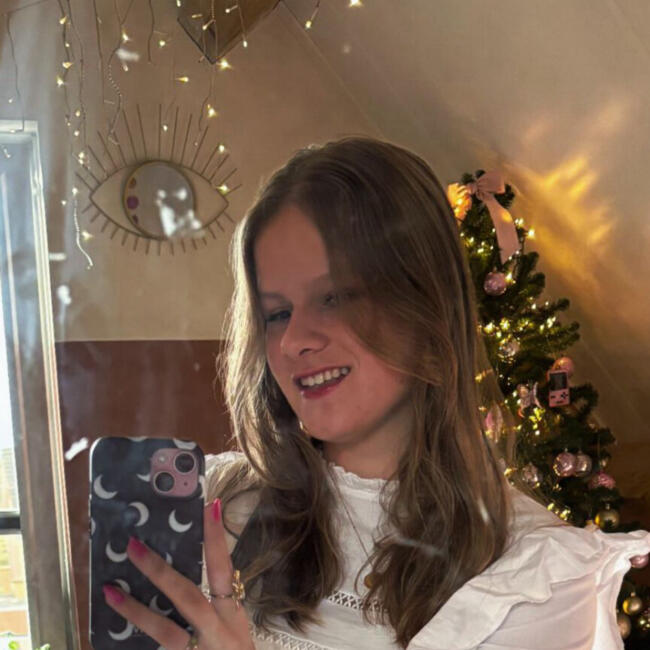 Babysitter in Hoogeveen: Amber