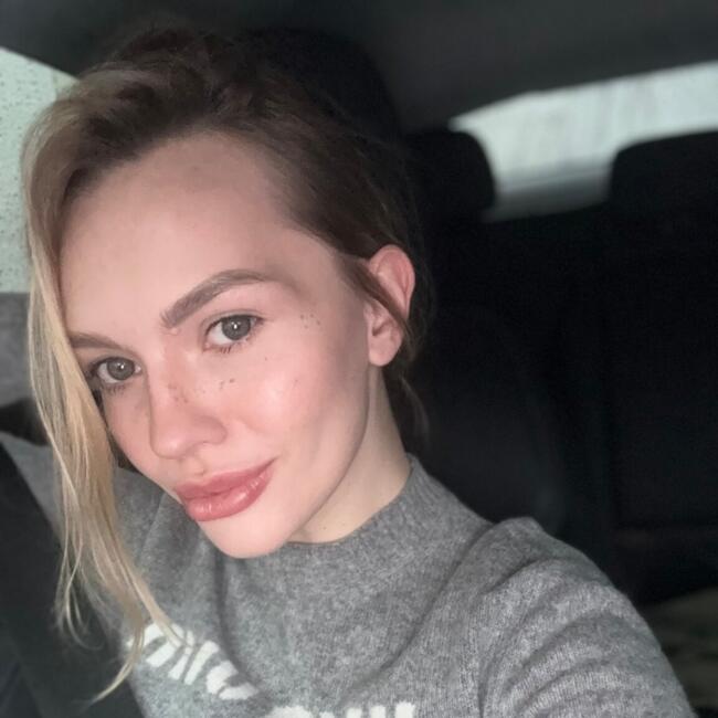 Trabalho de babysitting em Porto: Dina