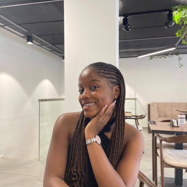 Babysitter in Bezons: Simona