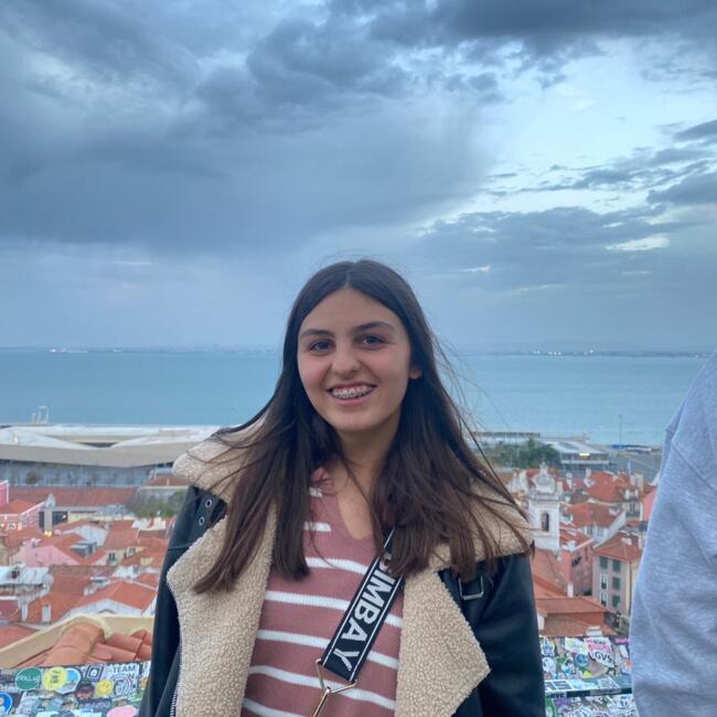 Babysitter in Milharado: Bruna