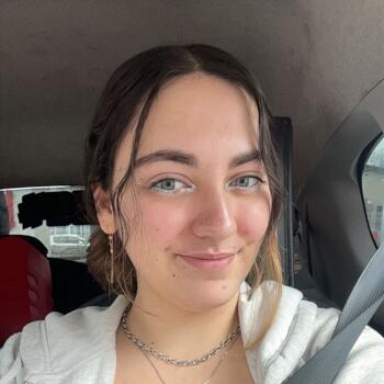 Baby-sitter à Saint-Étienne: Anna