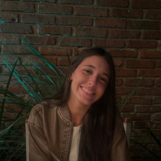 Babysitter in Montevideo: Julieta
