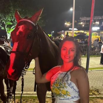 Emprego de babá em Guarapuava: emprego de babá Daniele