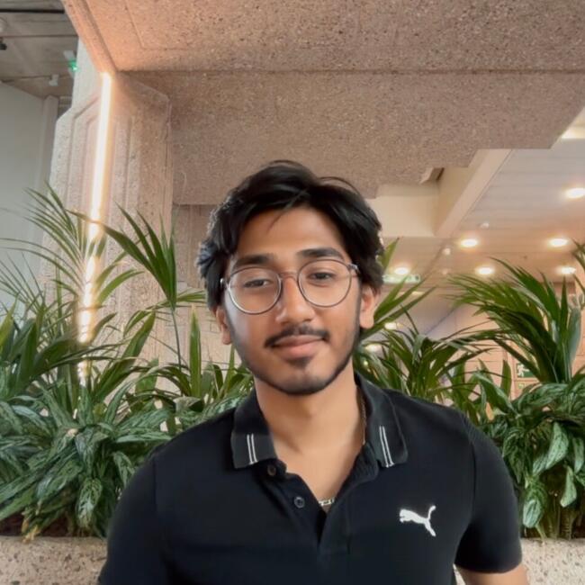 Babysitter in Grand-Lancy: Suyog