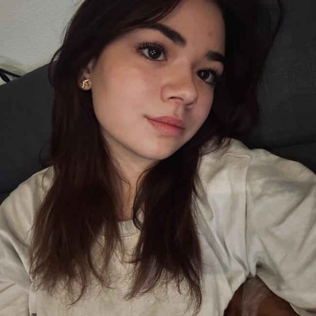 Babysitter em Maia: Lara