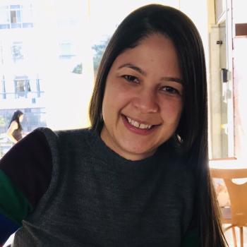 Emprego de babá em Goiânia: emprego de babá Tatiana