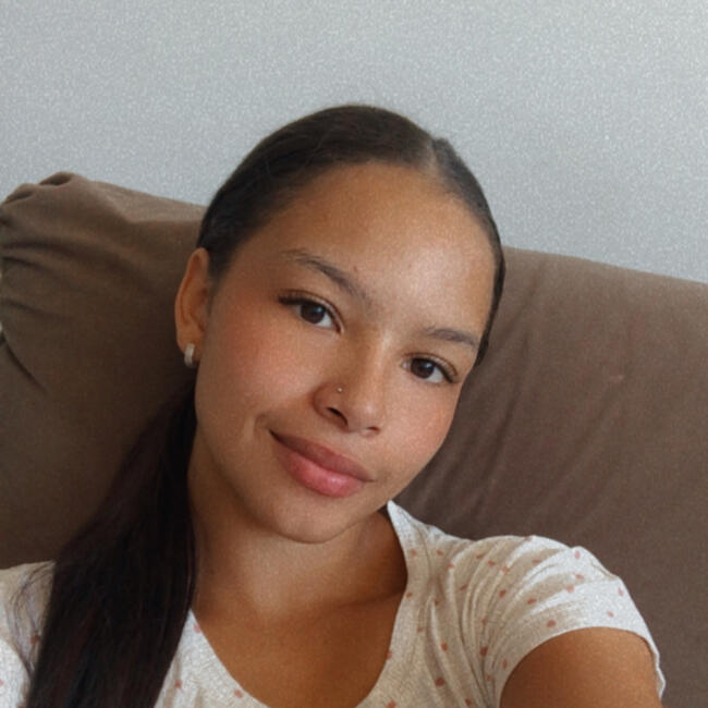 Babysitter in Caruaru: Flávia