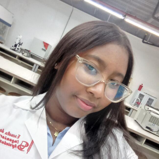 Niñera en Cartagena de Indias: Genesis