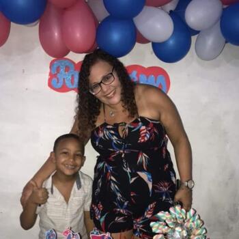 Babysitter Camaçari: Caroline Alves Gomes 