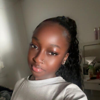 Babysitter in Reims: Nabintou