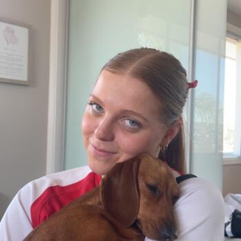 Babysitter in Central Coast: Caitlin