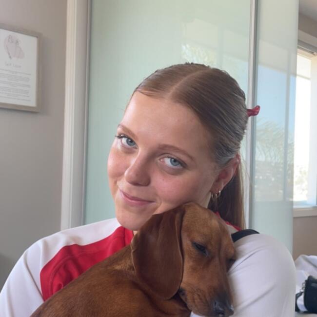 Babysitter in Central Coast: Caitlin