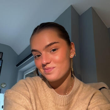 Babysitter in Mont-Saint-Guibert: Clara