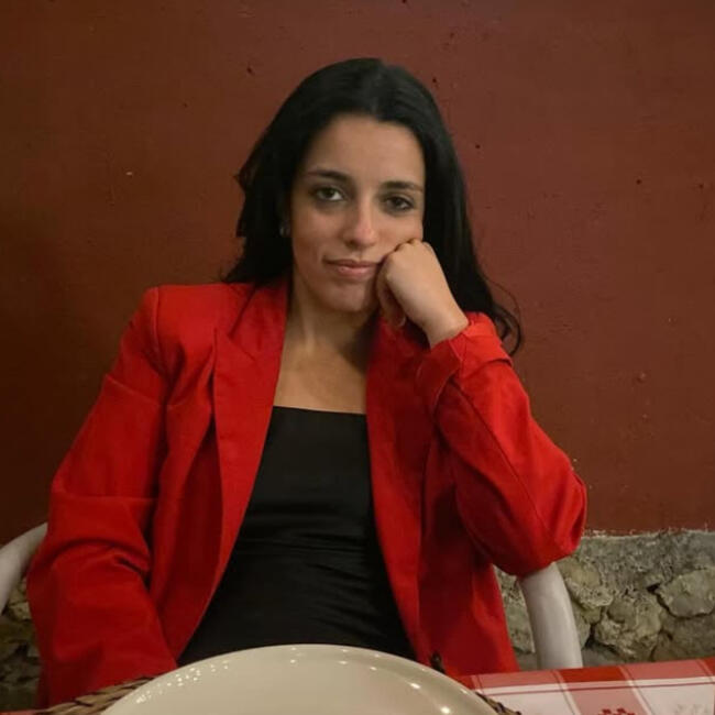 Babysitter in Almada: Núria