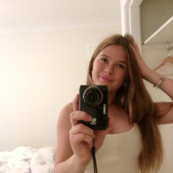 Babysitter in Sydney: Helen and Olivia