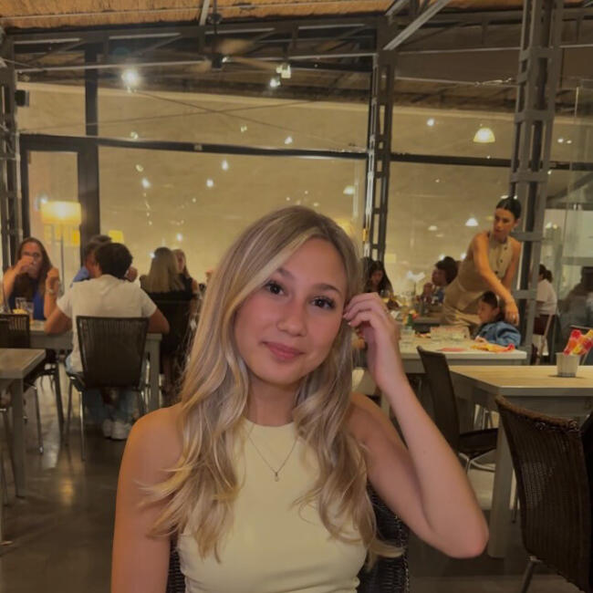 Babysitter em Loulé: Ana