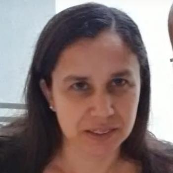 Babá Jacareí: Elisabete