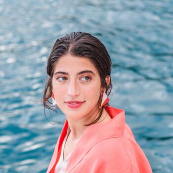 Babysitter em Ponta Delgada: Maria
