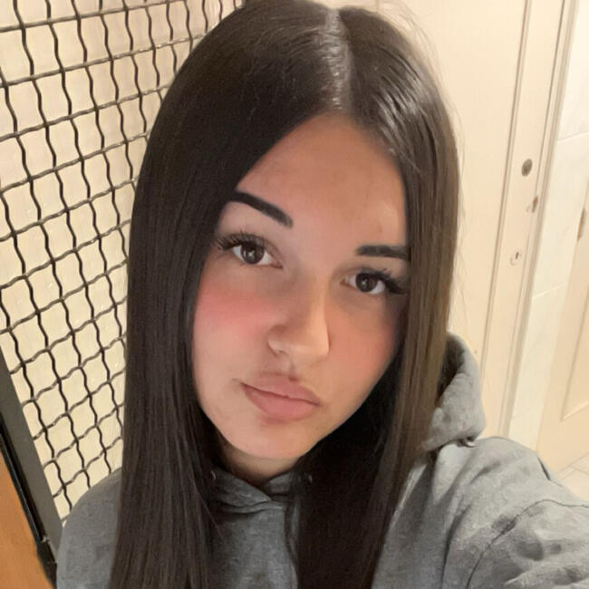 Babysitter in Plan-dAups-Sainte-Baume: Carla