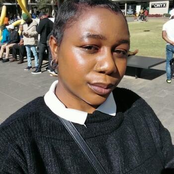 Babysitter in Khayelitsha: Belindah