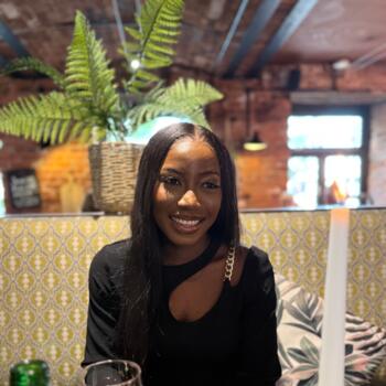 Nanny job in Hull: babysitting job Bolanle