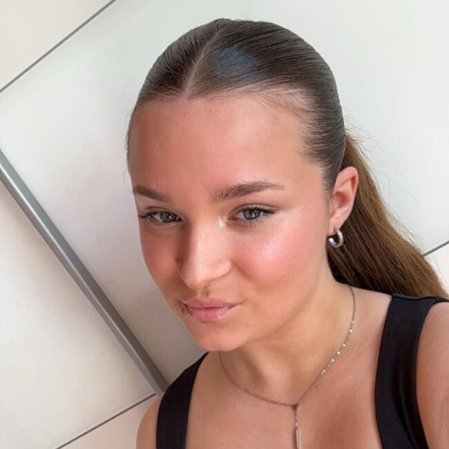 Babysitter in Bassenge: Thea