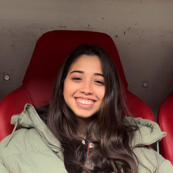 Niñera en Grecia: Angelica