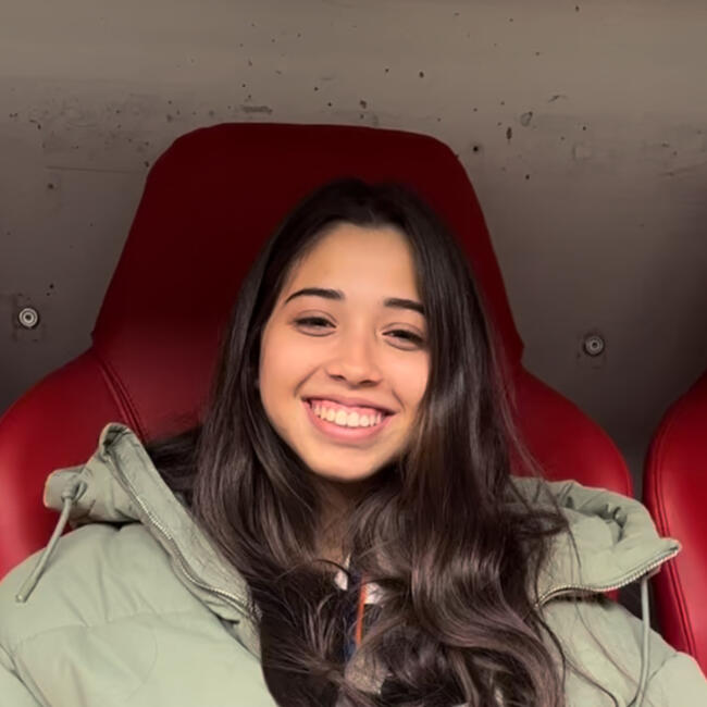 Babysitter in Grecia: Angelica