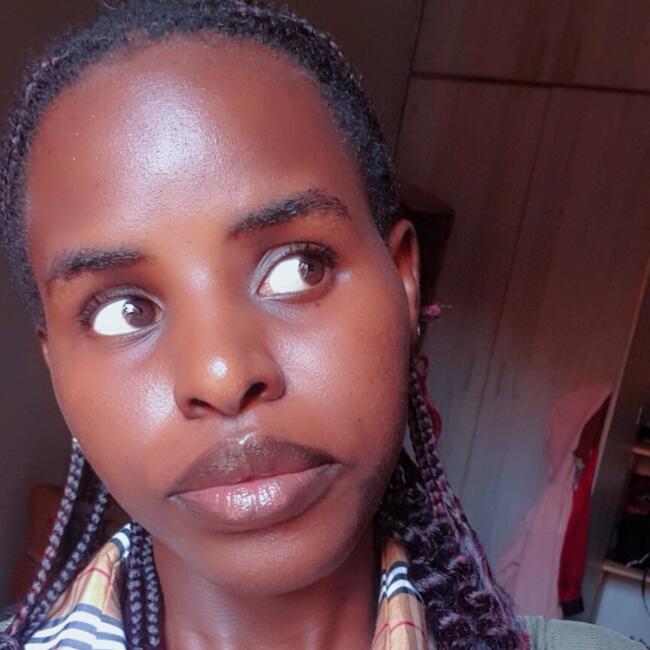 جليسة أطفال في الرياض: Sharon